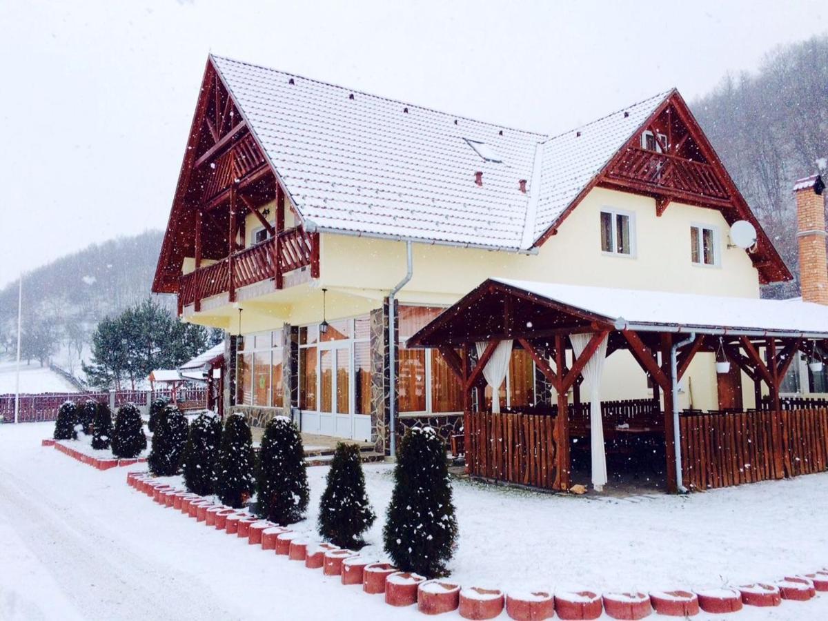 Olimpia Villa Tibod Exterior foto